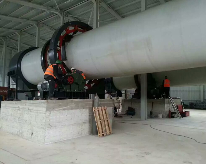 河南洛陽(yáng)沙子烘干機(jī)客戶(hù)現(xiàn)場(chǎng)