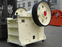 紅星帶領(lǐng)國內(nèi)傳統(tǒng)顎式破碎機(jī)的改造突破